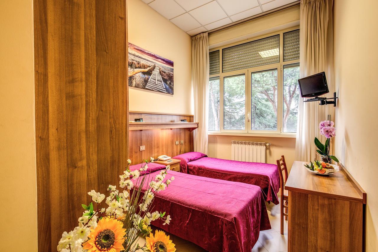 Domus Urbis Hotel Рим Екстериор снимка