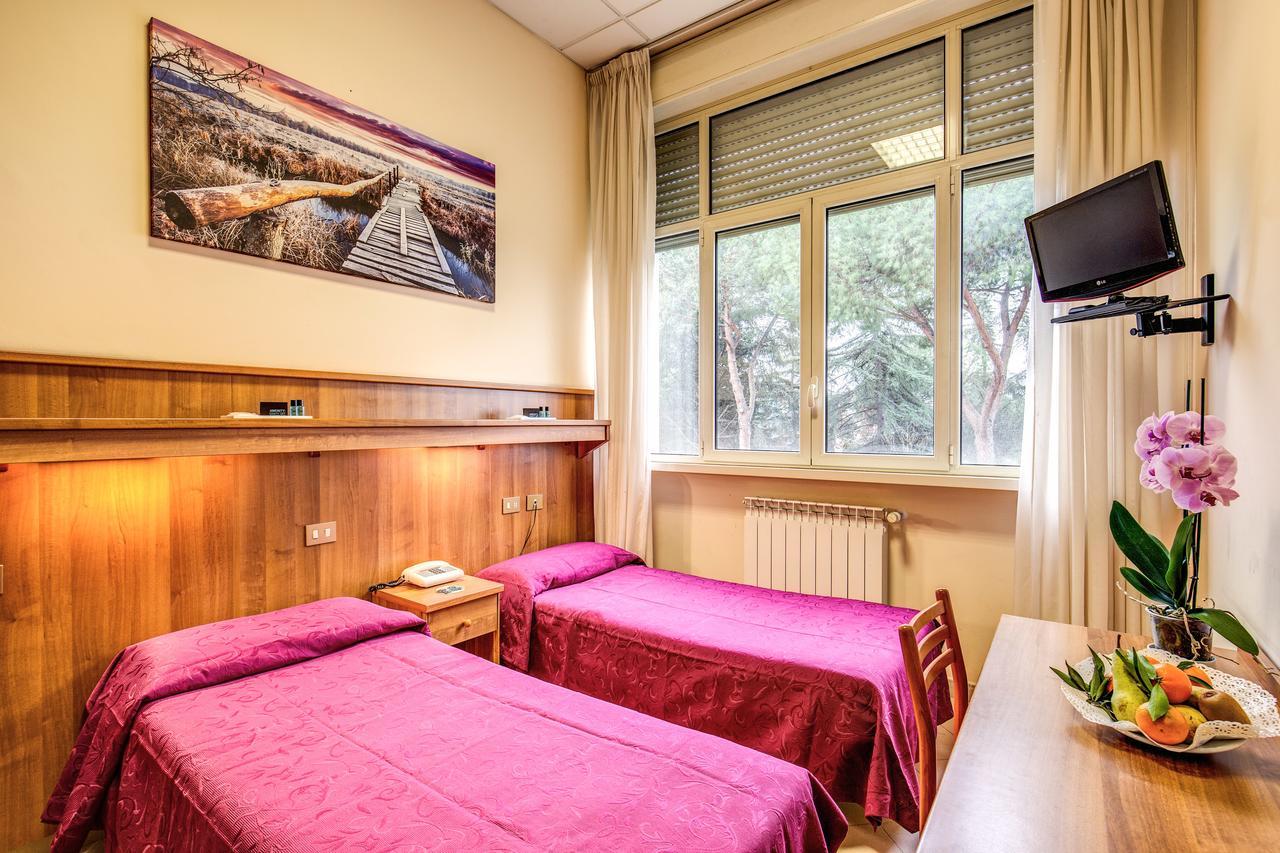 Domus Urbis Hotel Рим Екстериор снимка