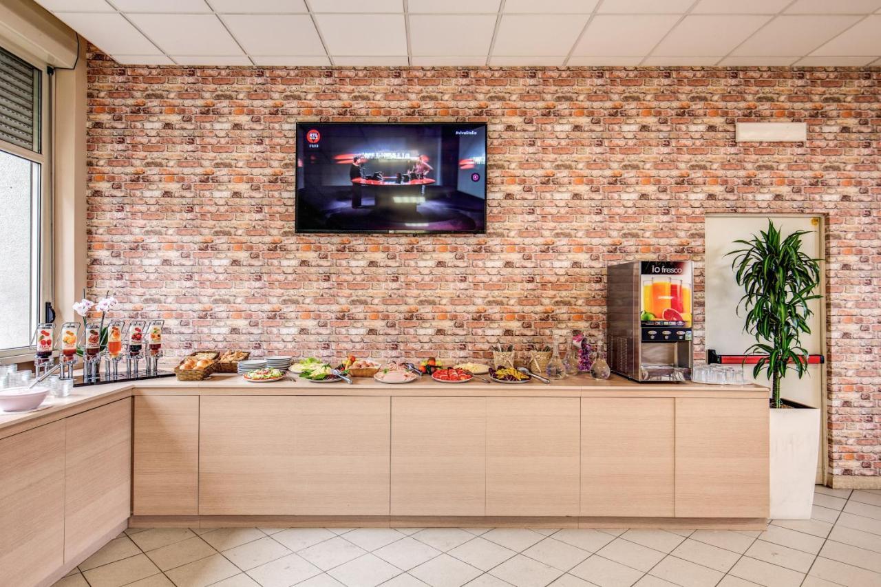 Domus Urbis Hotel Рим Екстериор снимка