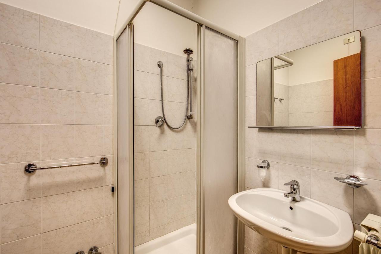 Domus Urbis Hotel Рим Екстериор снимка