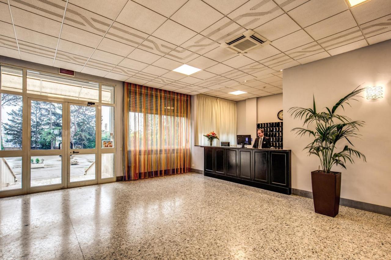 Domus Urbis Hotel Рим Екстериор снимка