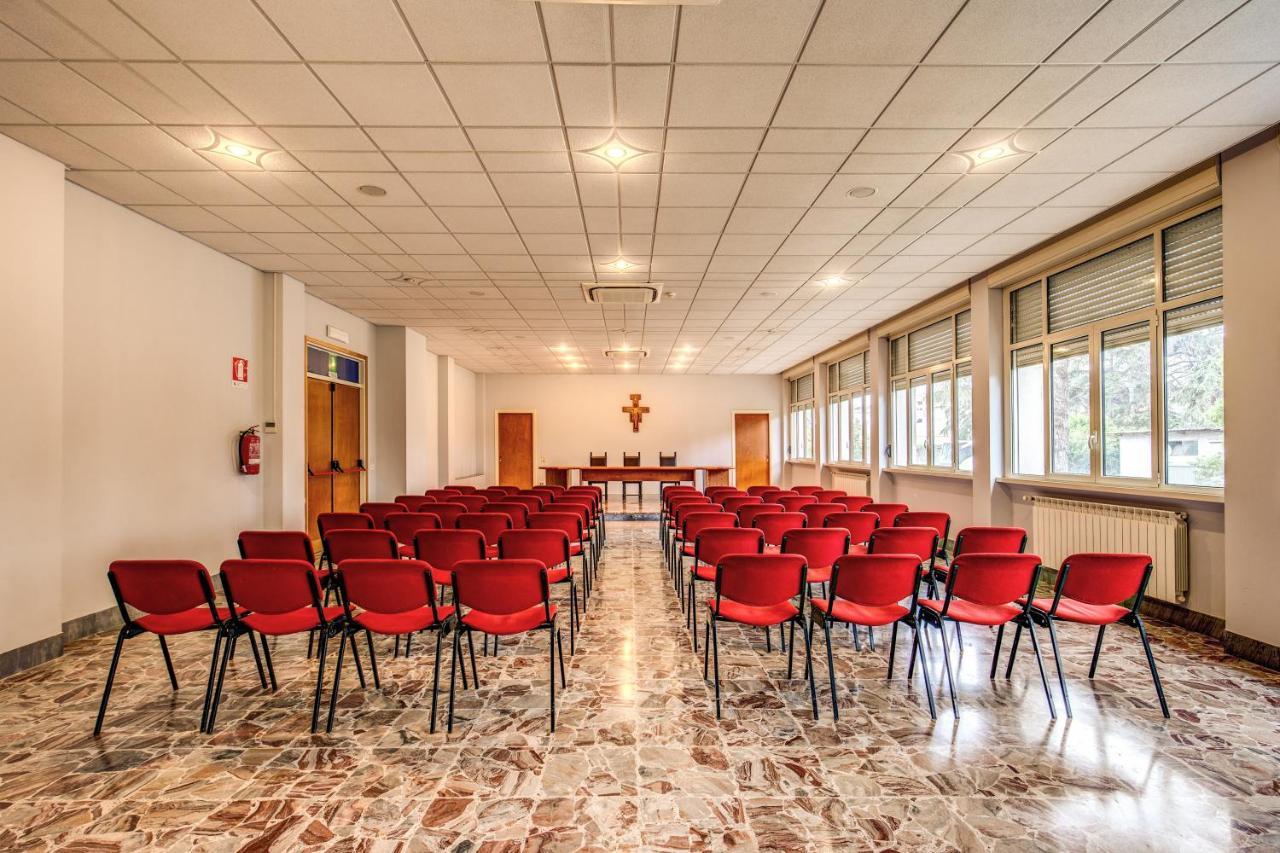 Domus Urbis Hotel Рим Екстериор снимка
